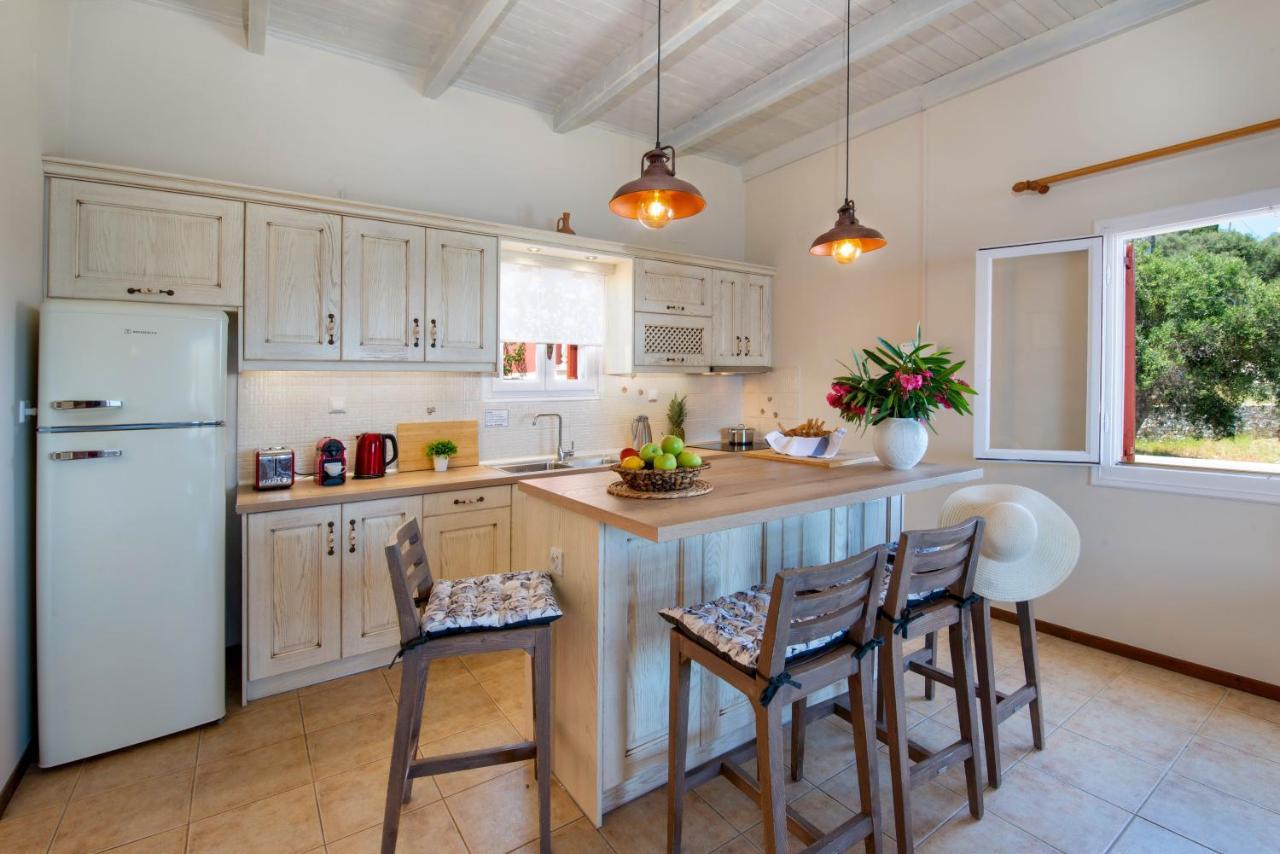 Paxos Sunrise Villas ไกออส ภายนอก รูปภาพ