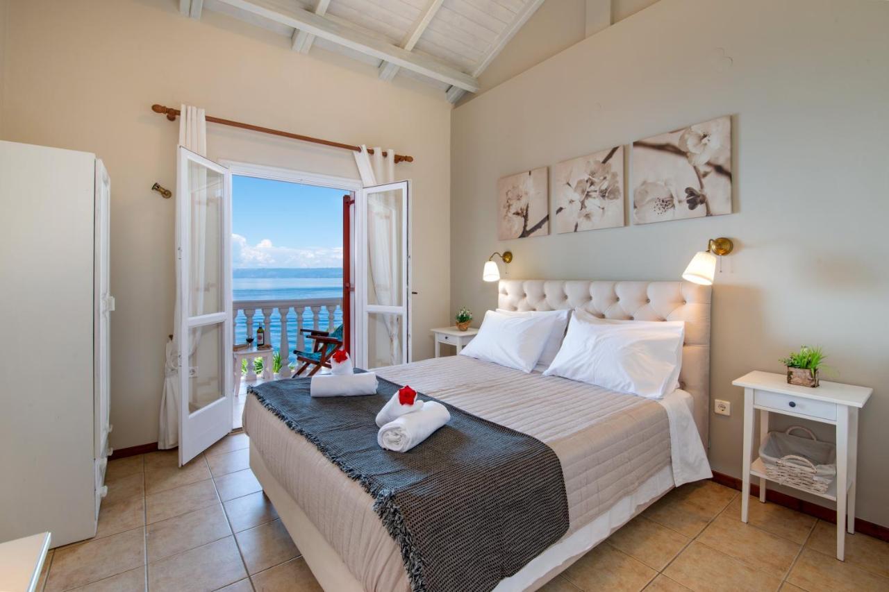 Paxos Sunrise Villas ไกออส ภายนอก รูปภาพ