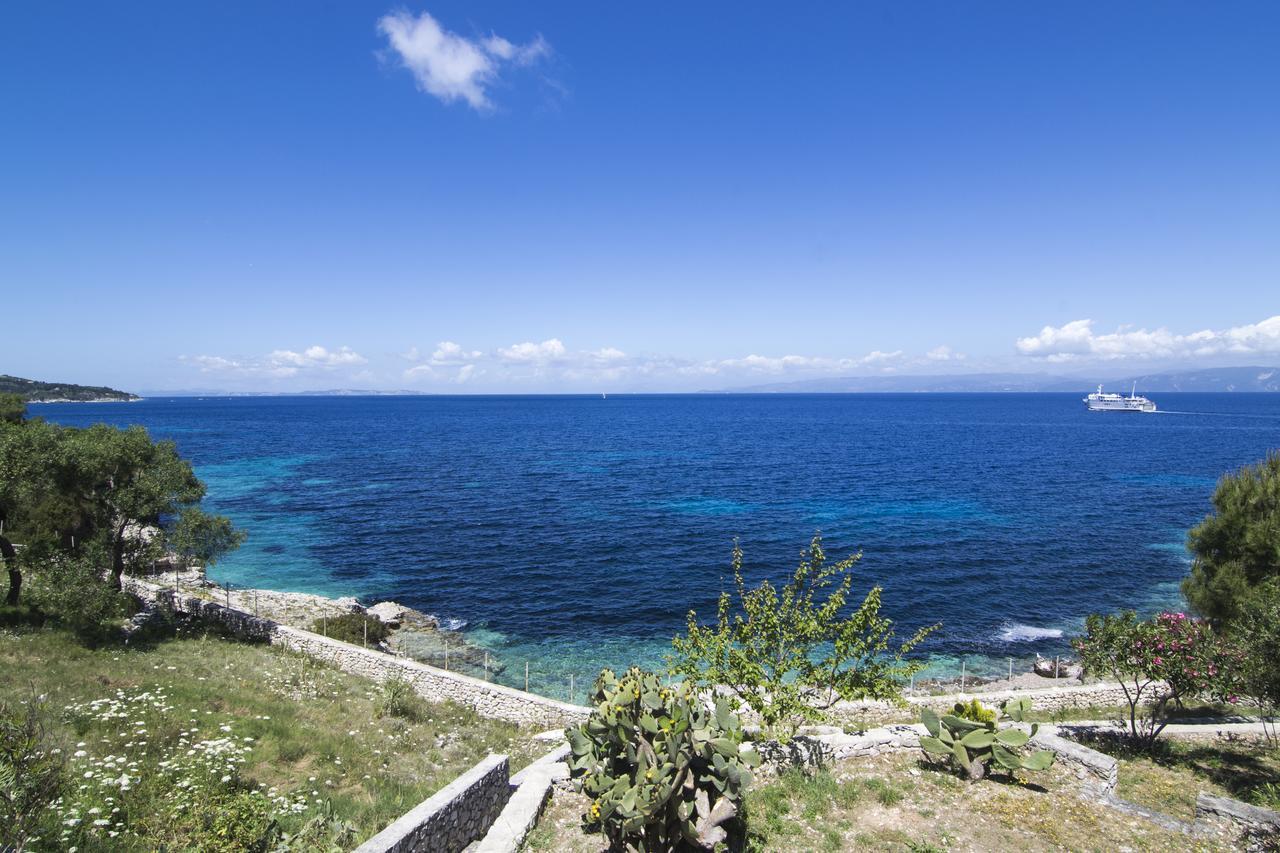 Paxos Sunrise Villas ไกออส ภายนอก รูปภาพ