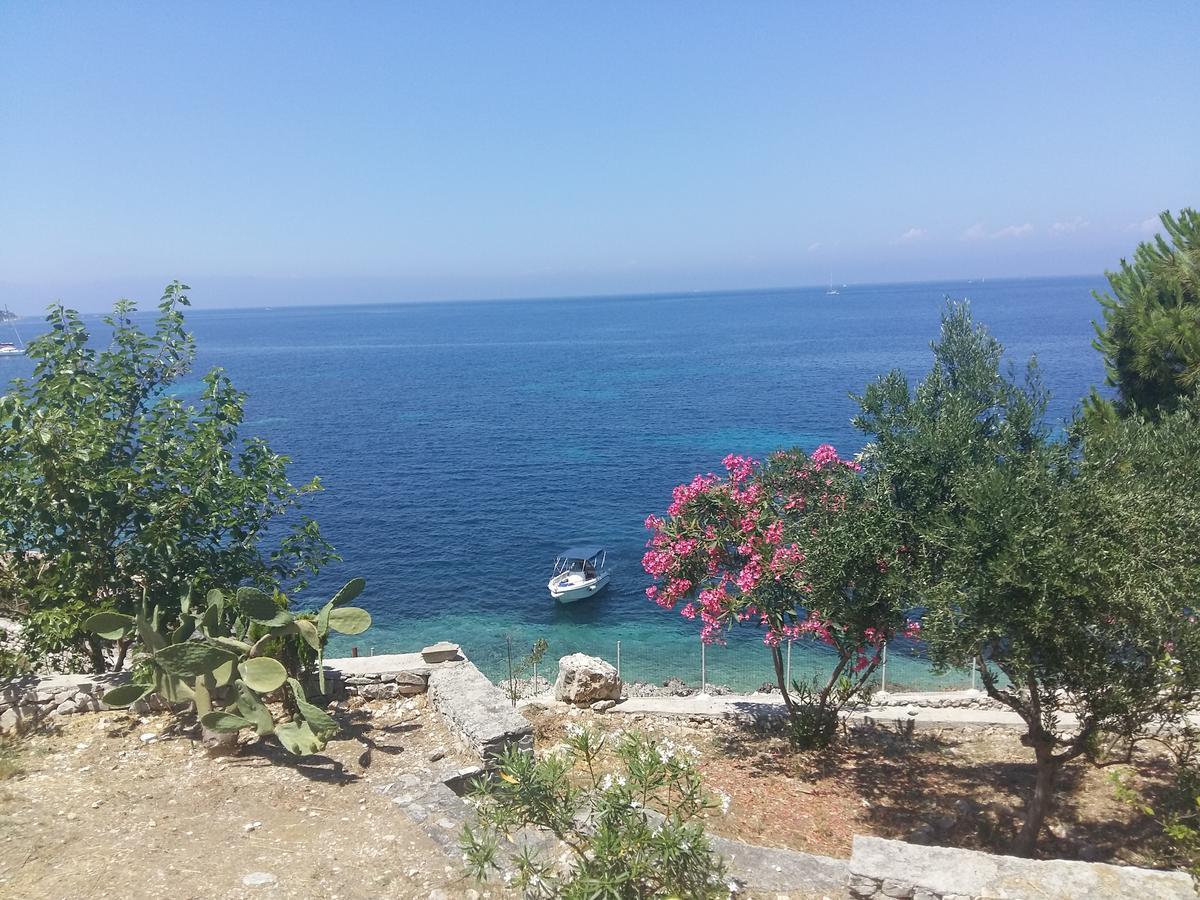 Paxos Sunrise Villas ไกออส ภายนอก รูปภาพ