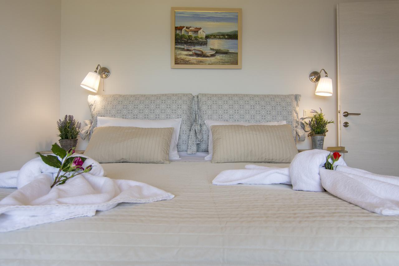 Paxos Sunrise Villas ไกออส ภายนอก รูปภาพ